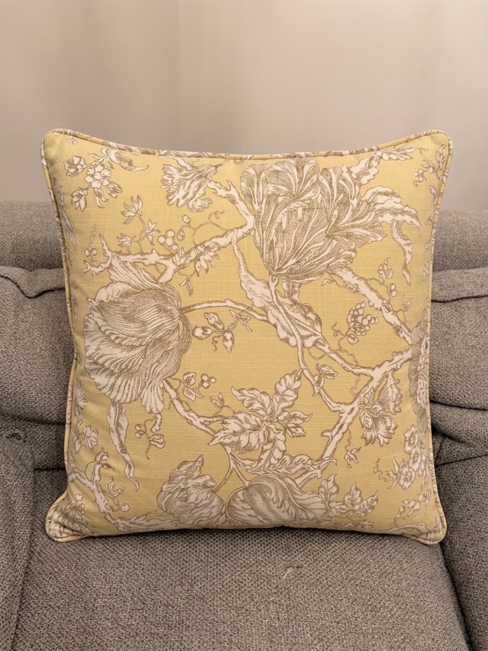 Beautiful Linen Yellow Floral Decorative Throw Pillows (2) - 20x20- Custom Made